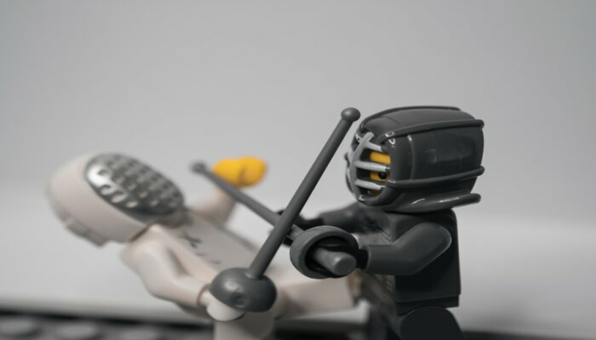 Fibre Broadband vs Fixed Wireless - Who will win the fight to service your household