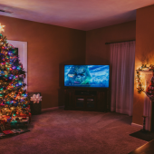 Stream these Christmas movies today! 